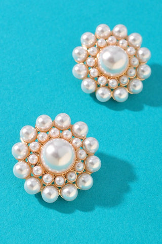 Cluster Pearl Stud Earrings